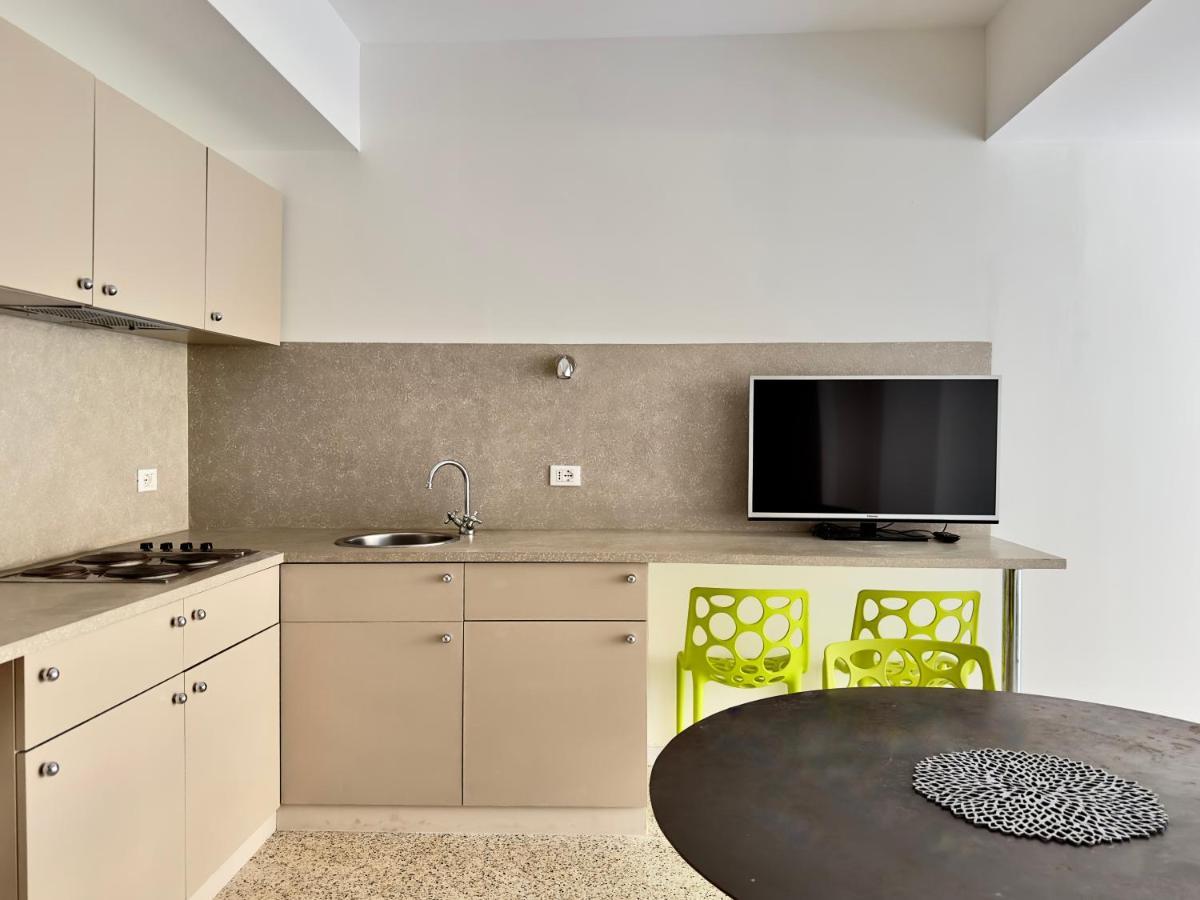 Grand Apartment Navigli Milan Extérieur photo